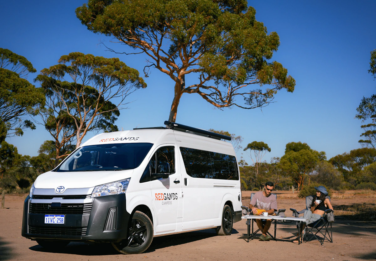 HDFahrzeugeRedSands CamperCruiserCamp Yulia Arsentieva