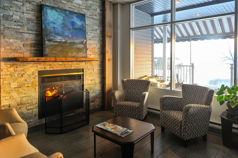 HDHotelQuebecAuberge des IlesLobby YAAAI 001