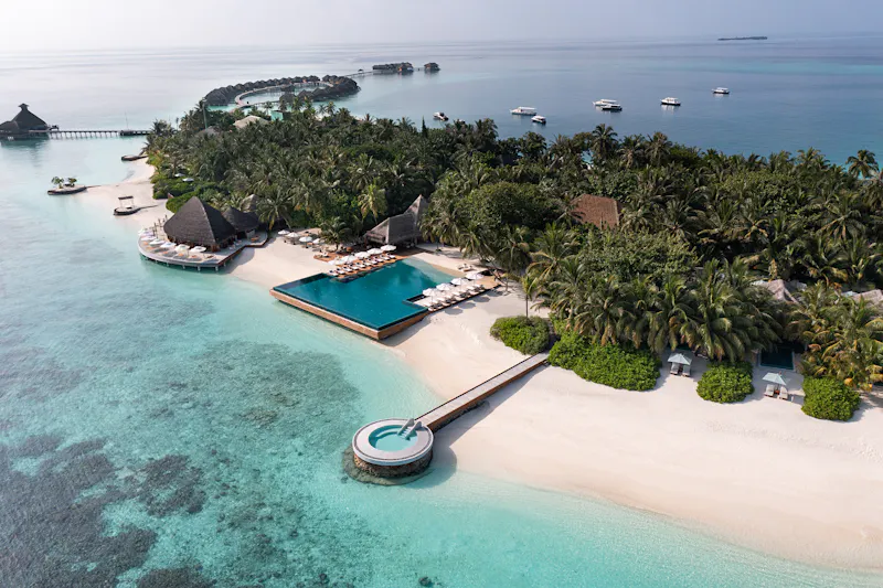 HDHotelMaledivenHuvafen FushiHUV 23 DEC 17 Drone Pool Snorkle 32