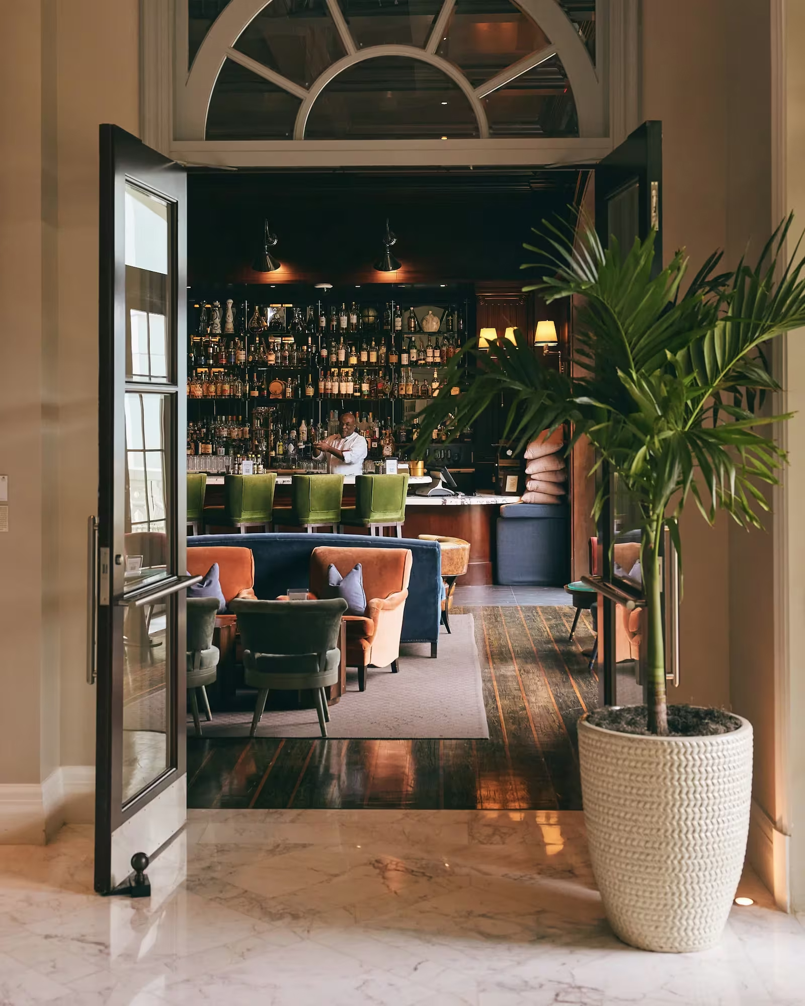 HDHotelBahamasNassauRosewood Baha MarFacilities F B S M ManorBar 104