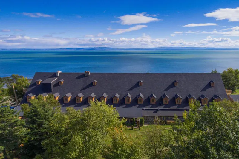 HotelQuebecHotel Cap aux PierresBlick auf den Fluss