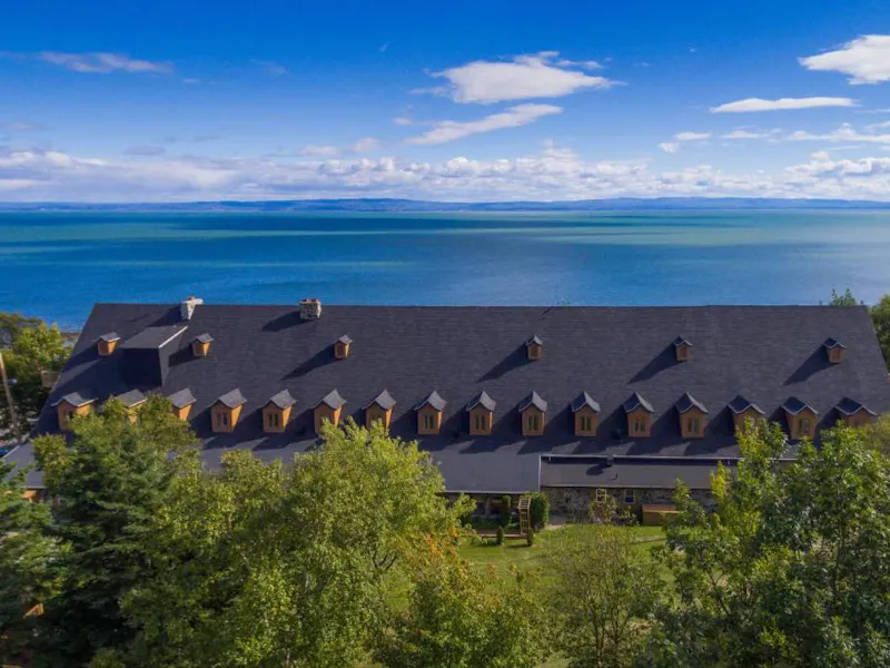 HotelQuebecHotel Cap aux PierresBlick auf den Fluss