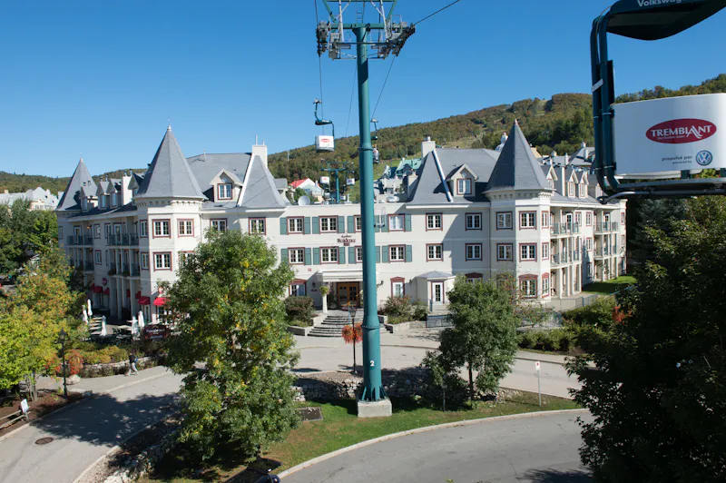 HDHotelQuebecMarriott Residence TremblantAussenansicht YMTRI exterior 010