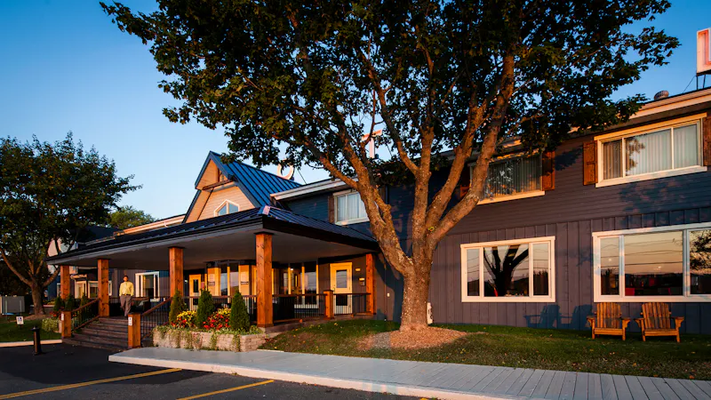 HDHotelQuebecAuberge de la PointeAussenansichtYRIAP exterior 008