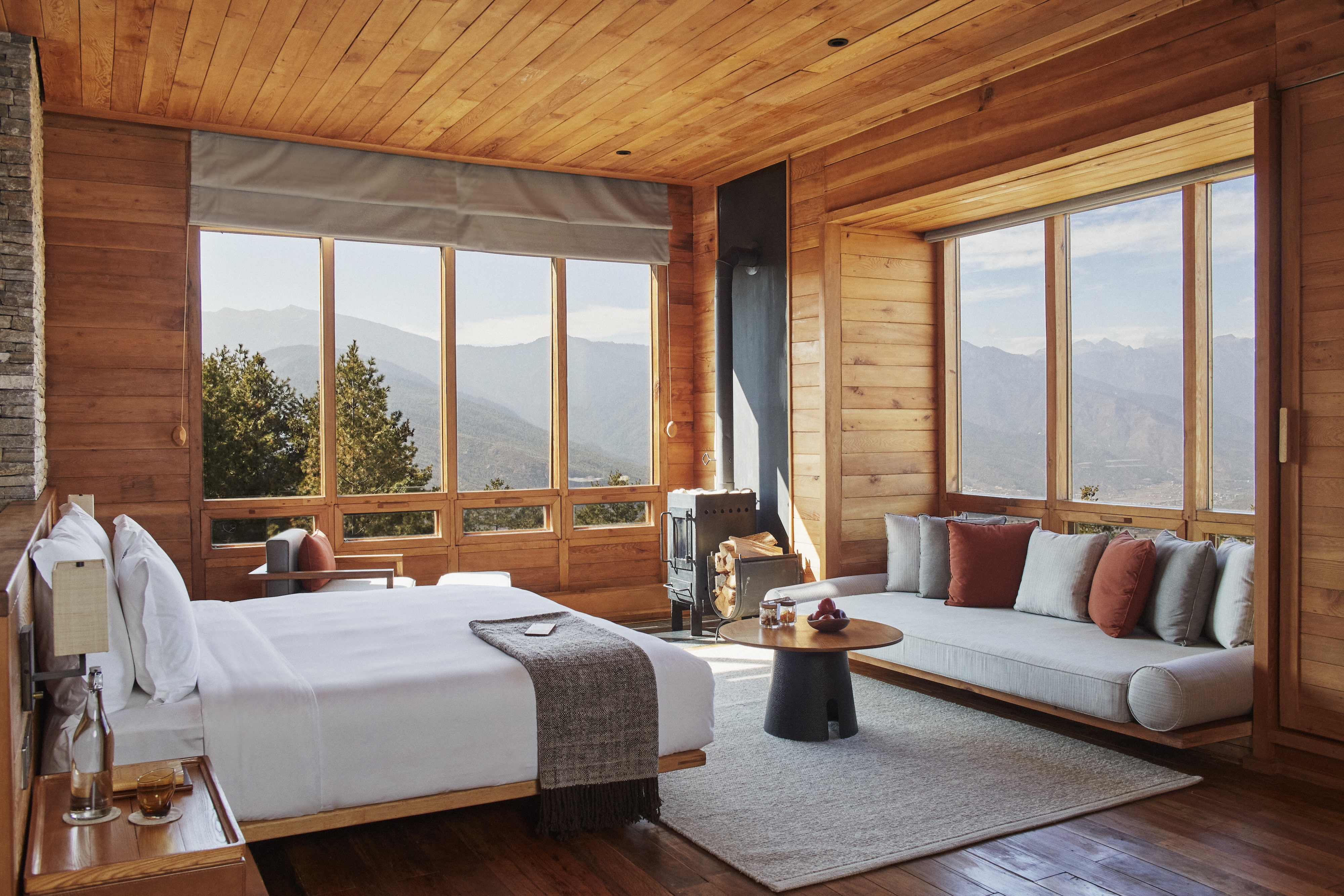 HDHotelBhutanSix Senses ParoUpper Lodge Suite bedroom Paro 1