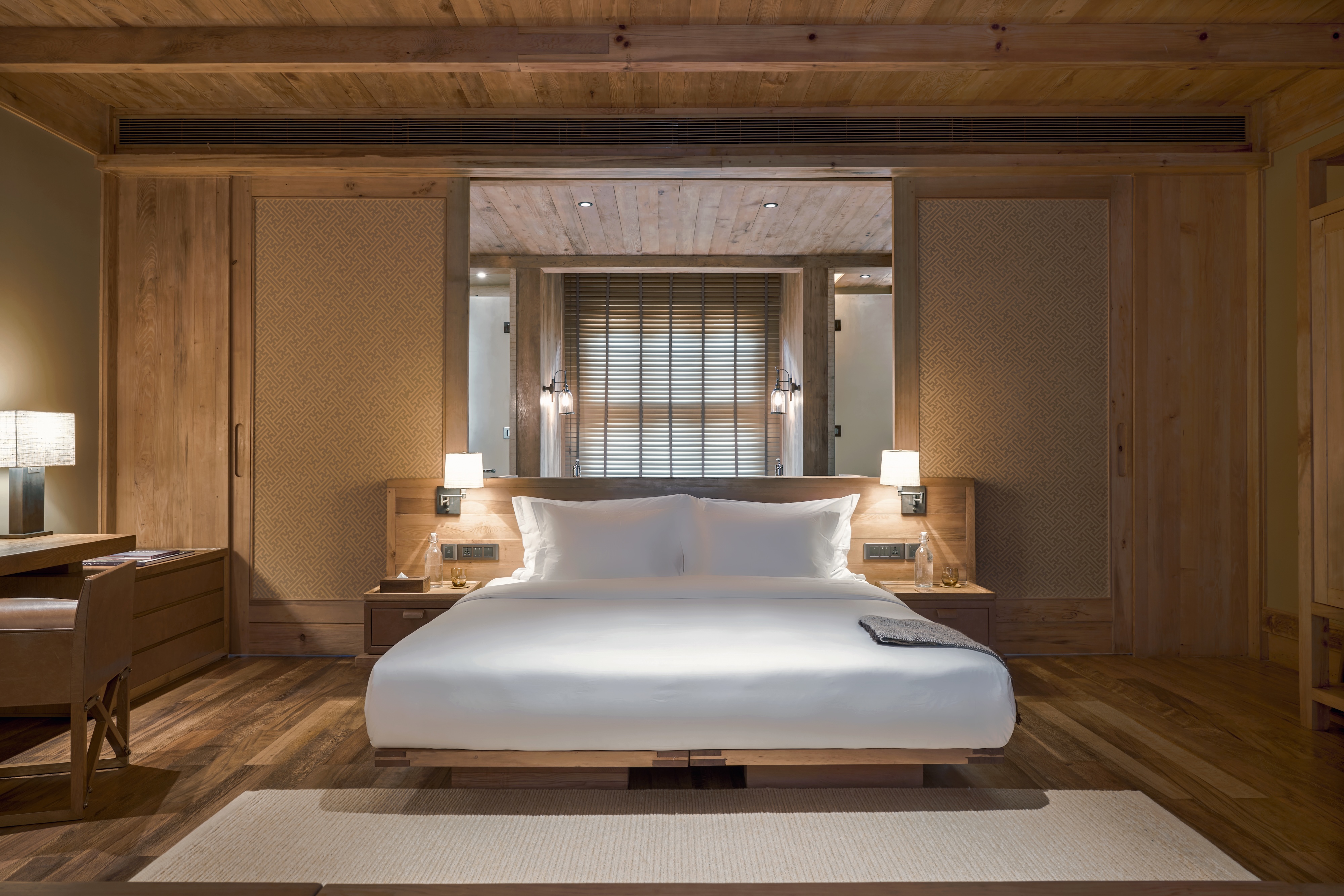 HDHotelBhutanSix Senses PunakhaUpper Lodge Suite Bedroom Punakha