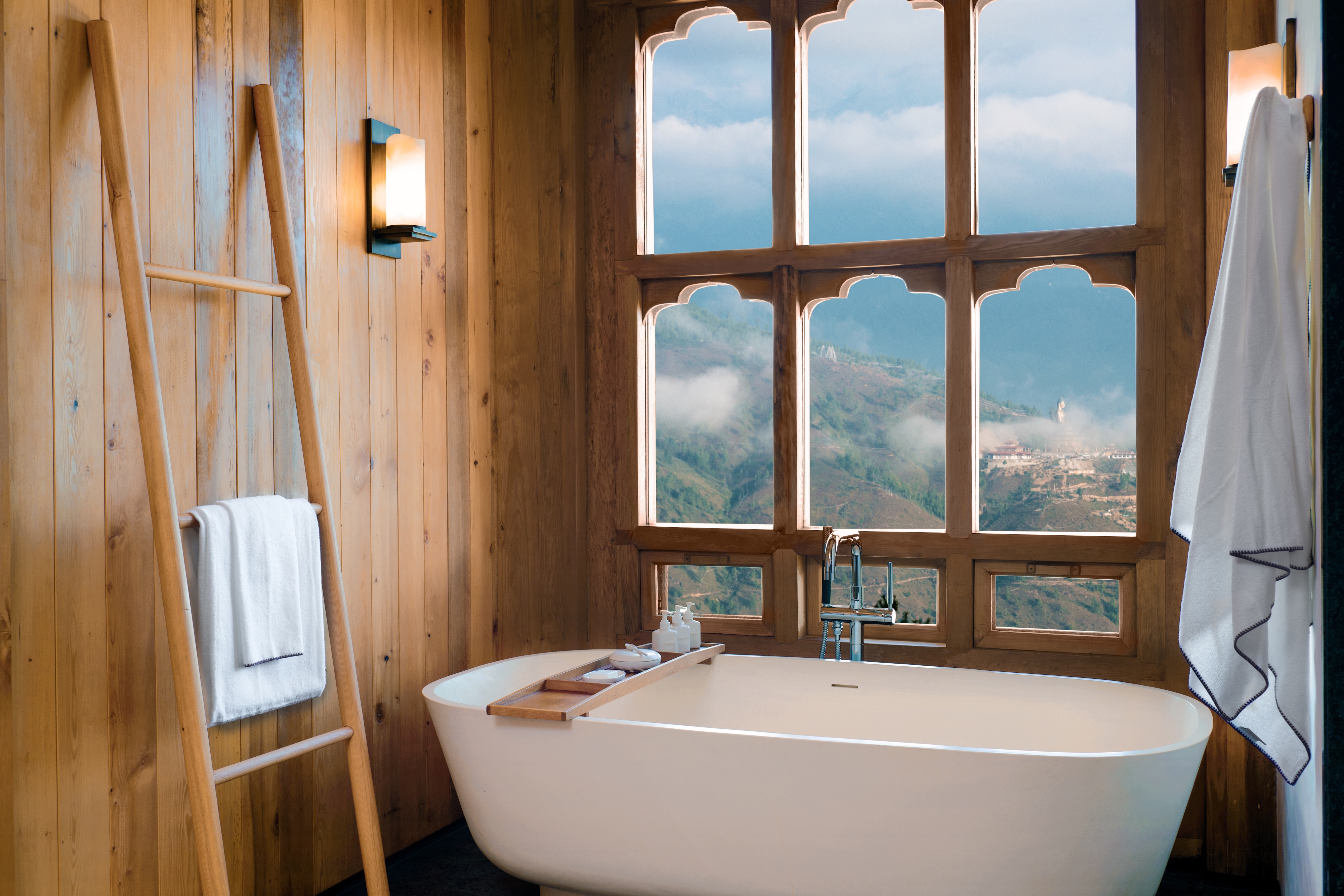 HDHotelBhutanSix Senses Thimphu5 Lodge Suite bathtub Thimphu