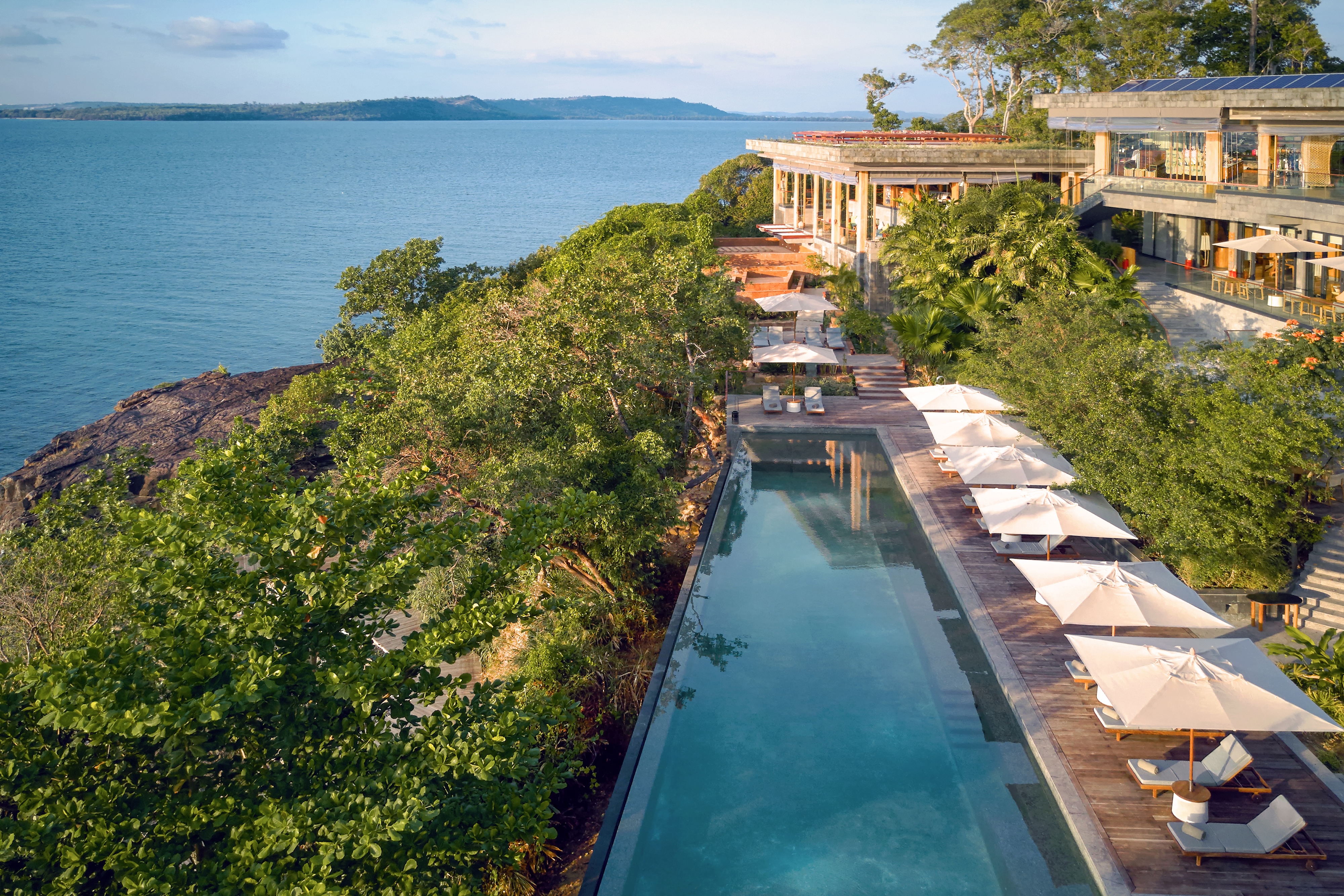 HDHotelKambodschaSix Senses Krabey IslandAerial view of the main pool