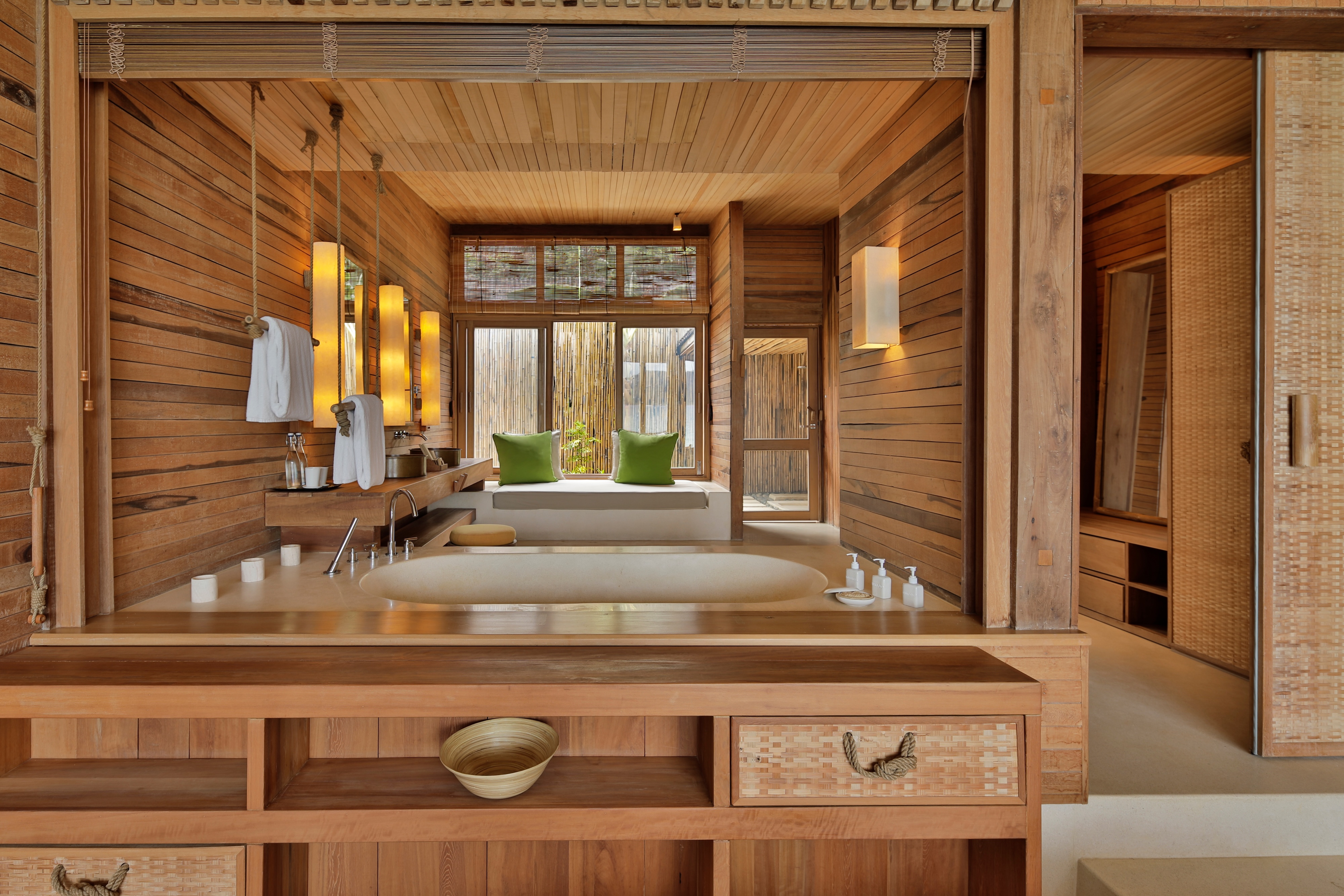 HDHotelVietnamSix Senses Con DaoBeachfront Four Bedroom Pool Villa bathroom