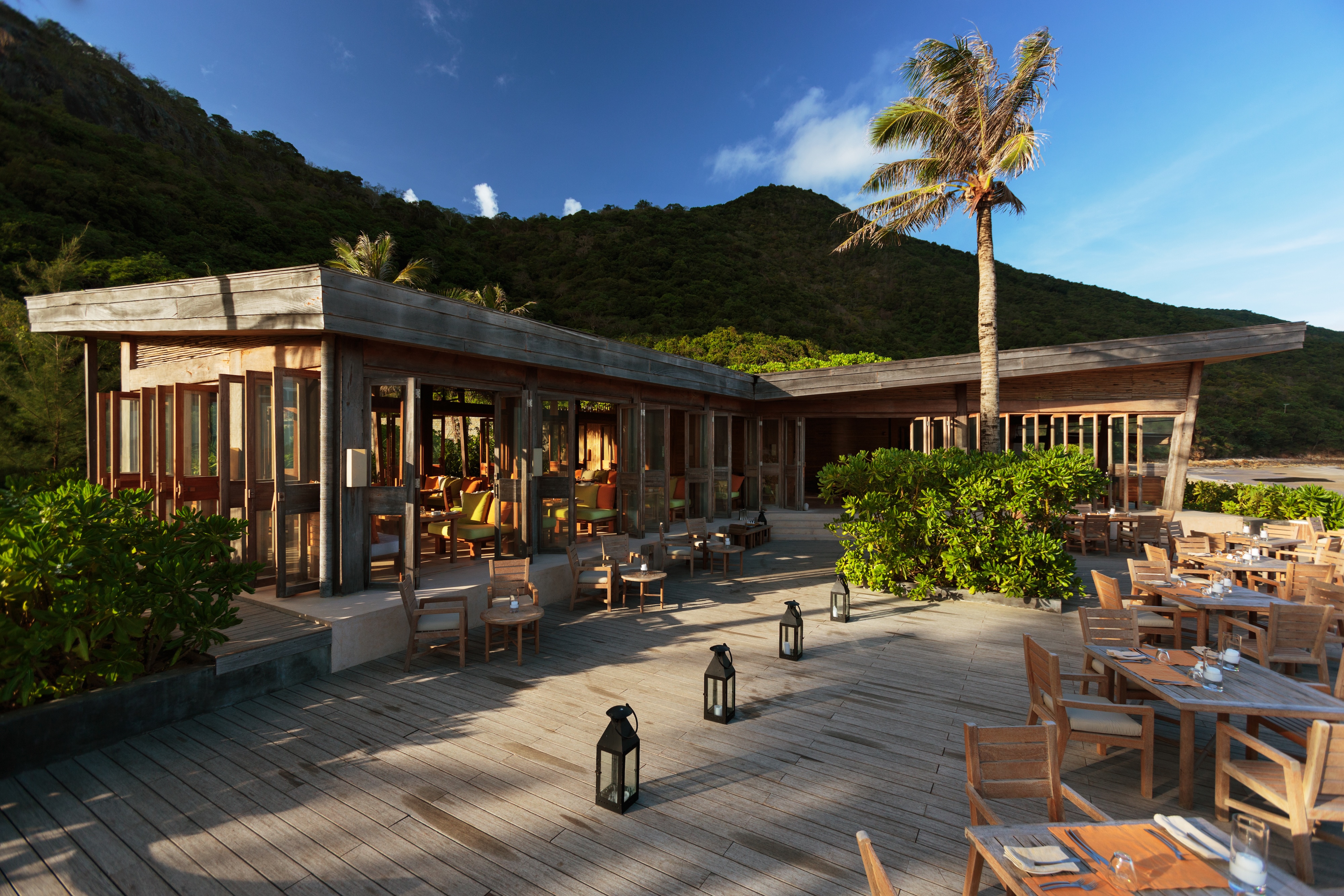 HDHotelVietnamSix Senses Con DaoRestaurant By the Beach Exterior