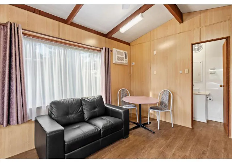 HotelAustralienDiscovery Parks WarrnamboolZimmer3