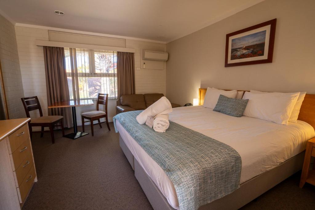 HotelAustralienHospitality Carnarvon Surestay Collection by Best WesternZimm