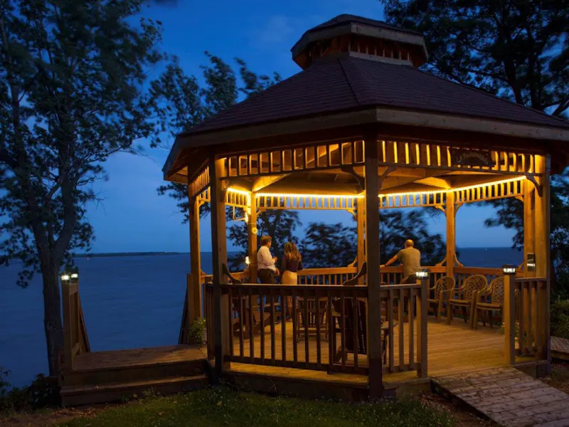 HotelQuebecAuberge du Lac St PierreGazebo YPQAL 004