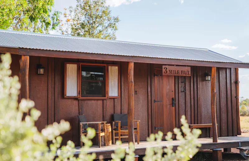 HDHotelAustralienQLDOutbackSaltbush RetreatCabin 157494 RNWP TEQ