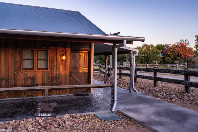 HDHotelAustralienQLDOutbackSaltbush RetreatCabin 158630 TEQ
