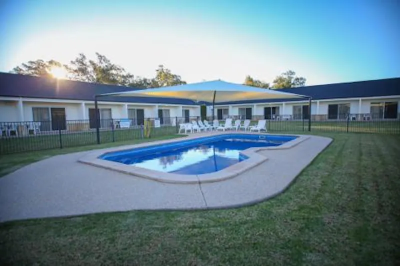 HotelAustralienQueenslandRoma Explorers InnPool