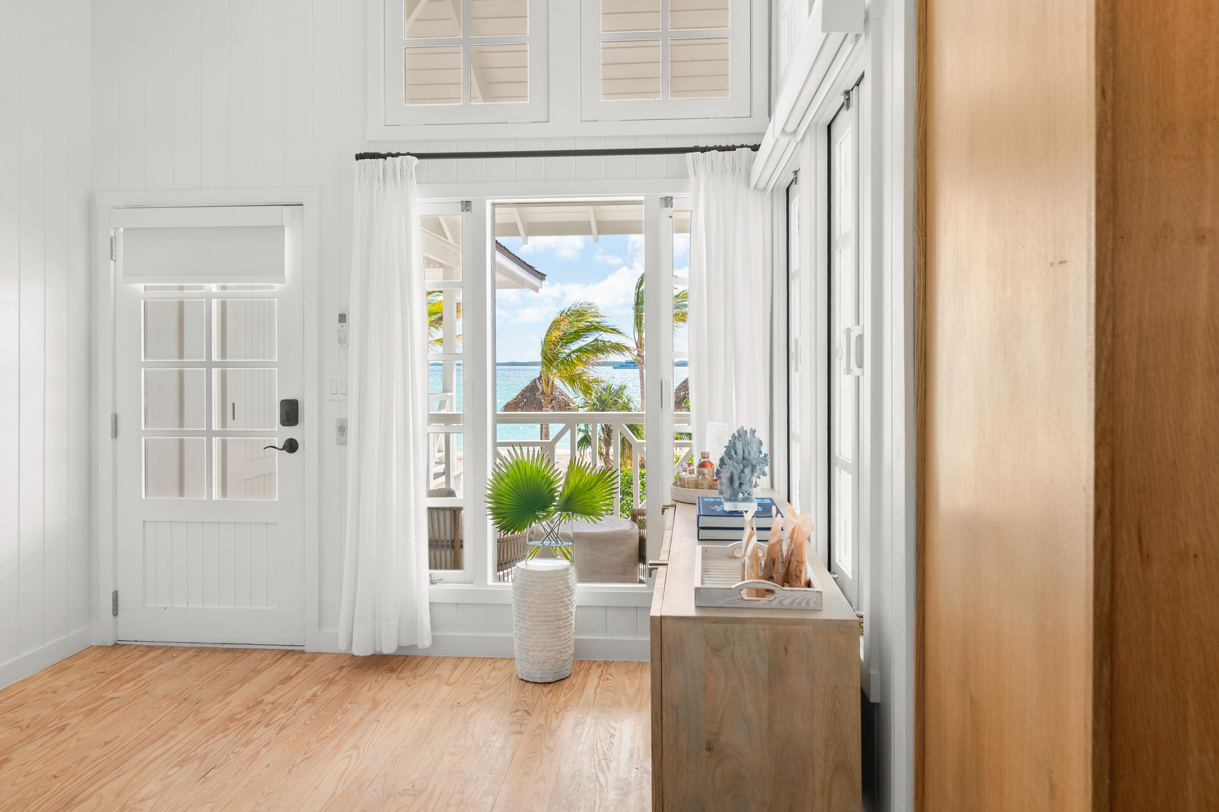 HDHotelBahamasExumaBaymahni ResortBeach Bungalow4