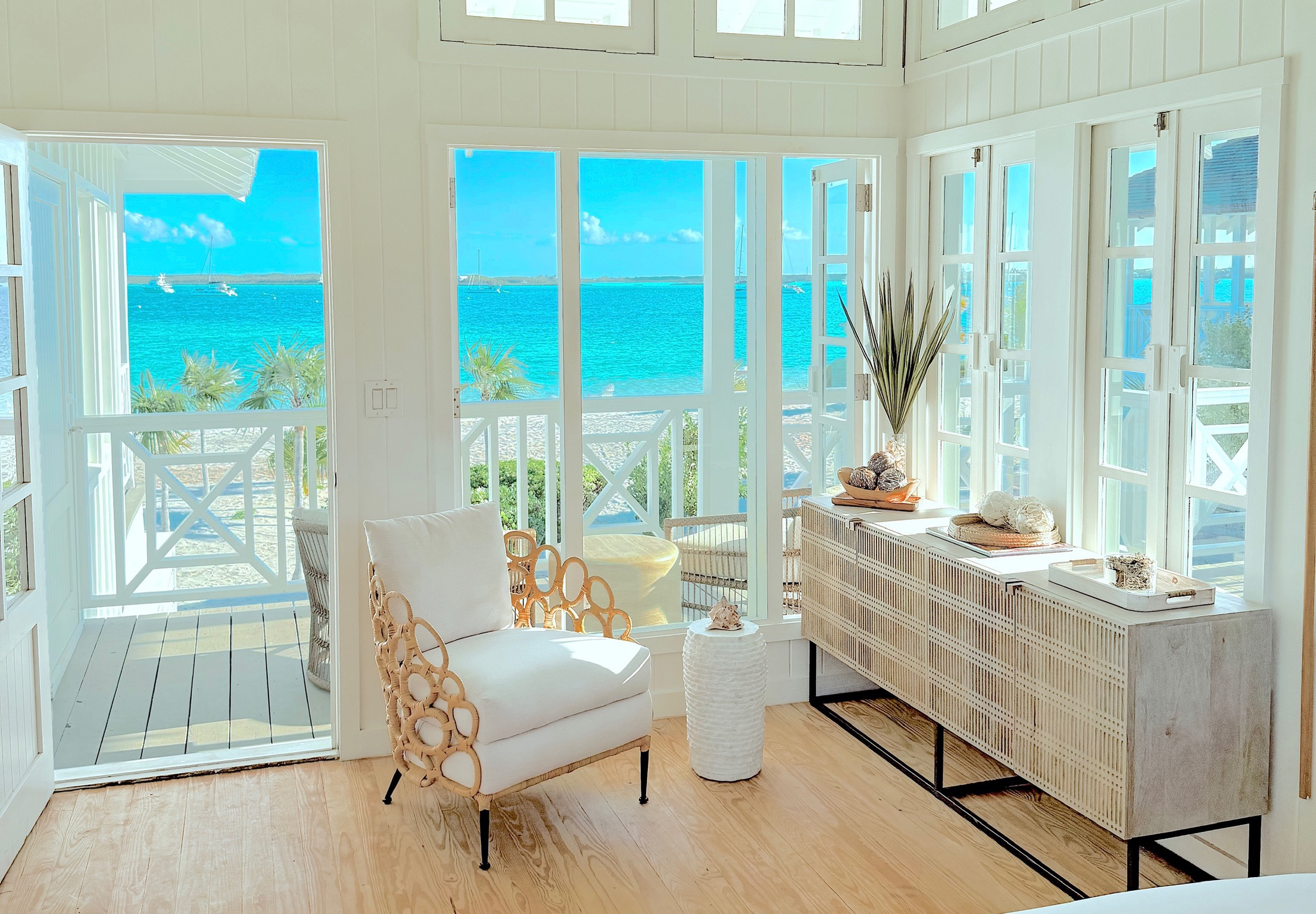 HDHotelBahamasExumaBaymahni ResortView2