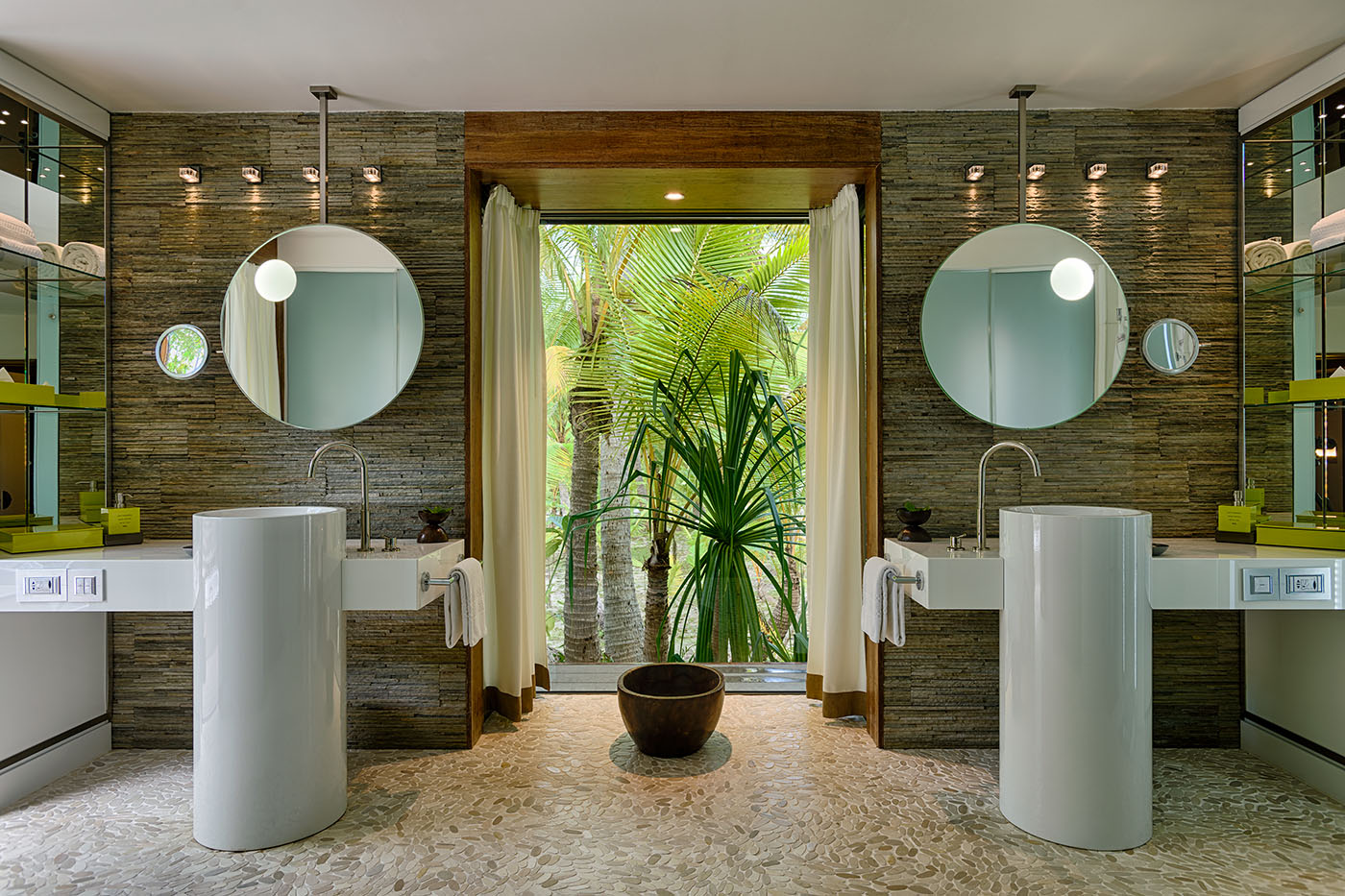 HDHotelFranzoesisch PolynesienThe BrandoBad