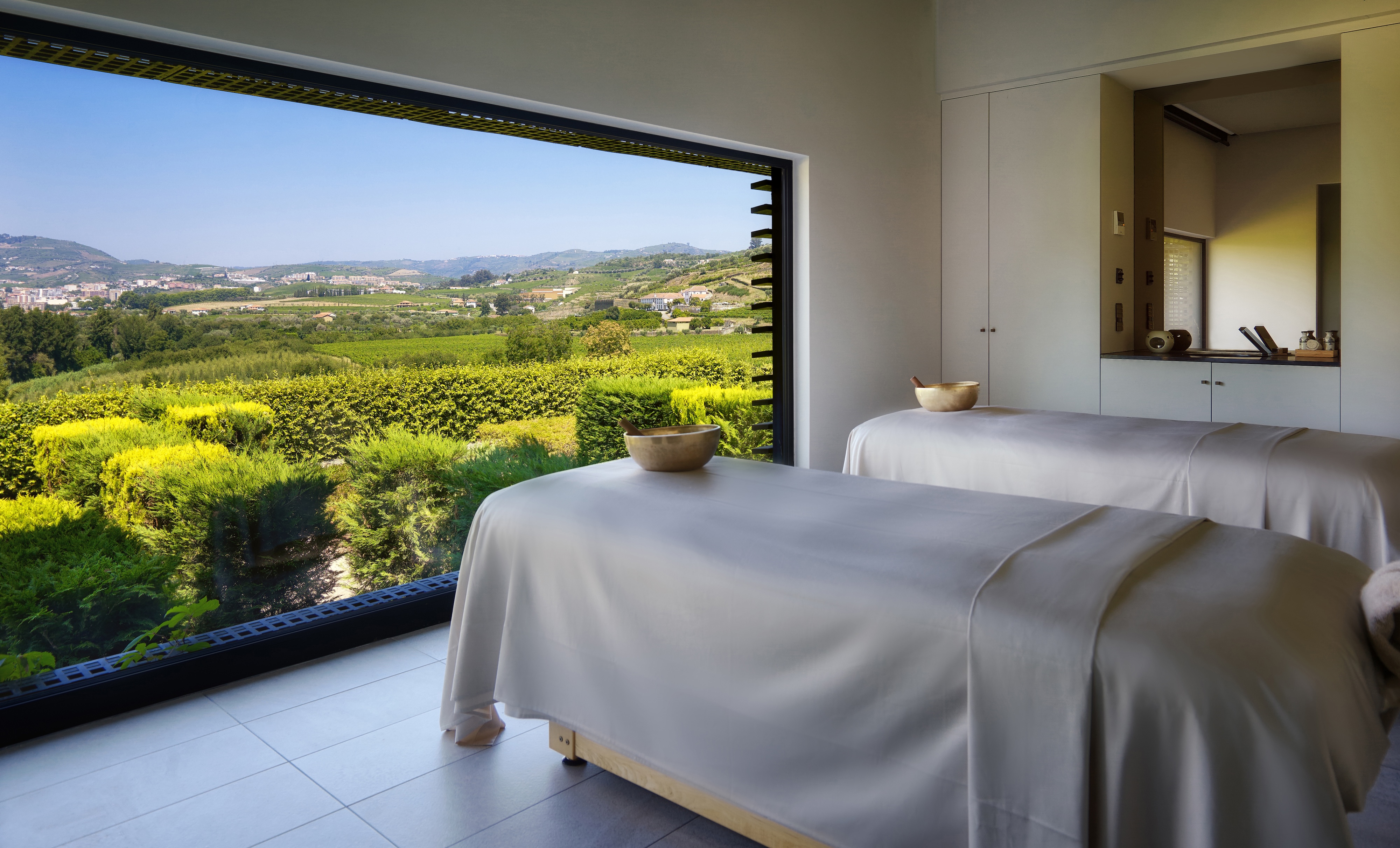HDHotelPortugalSix Senses Douro ValleySpa treatment room