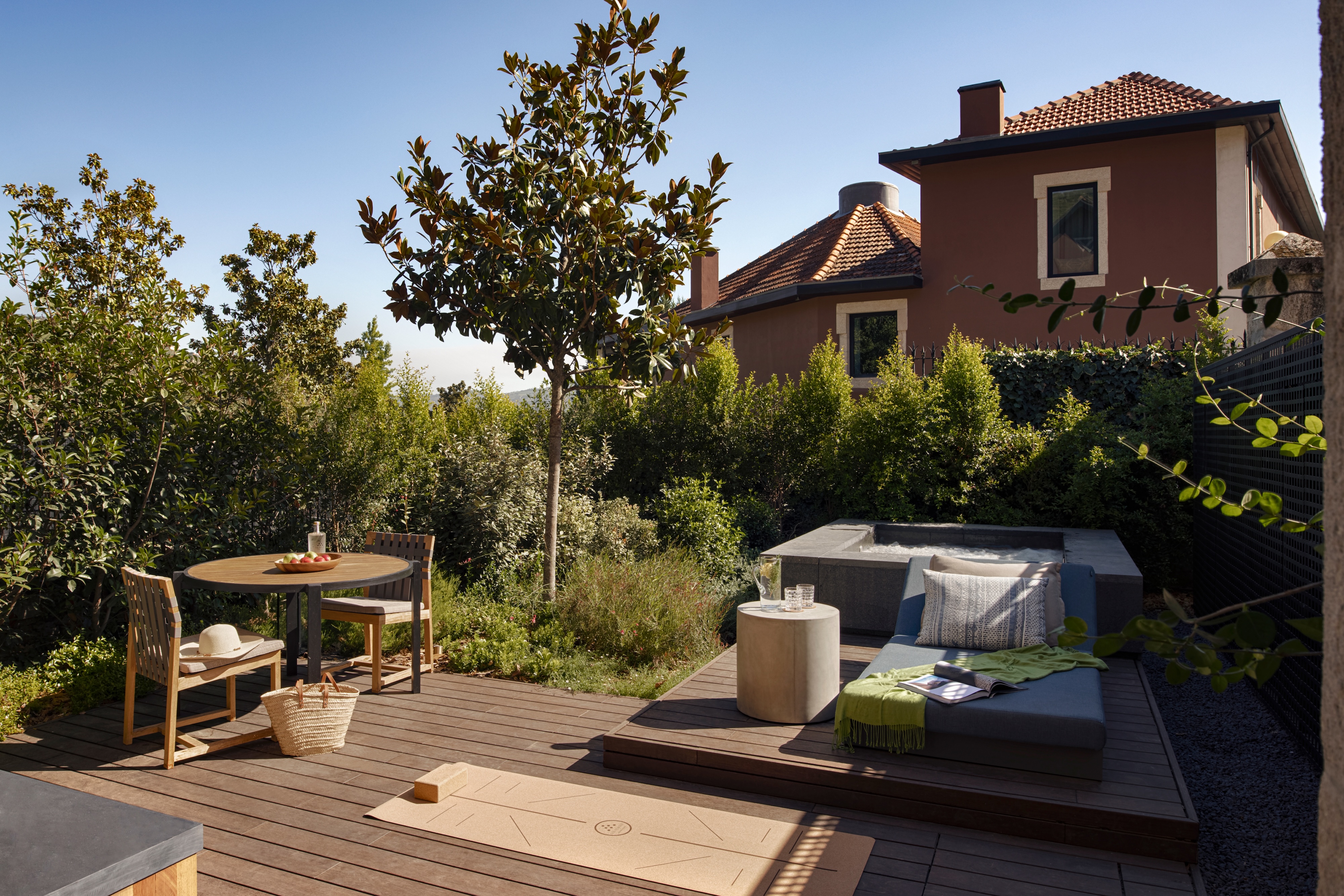 HDHotelPortugalSix Senses Douro ValleyValley Premier garden