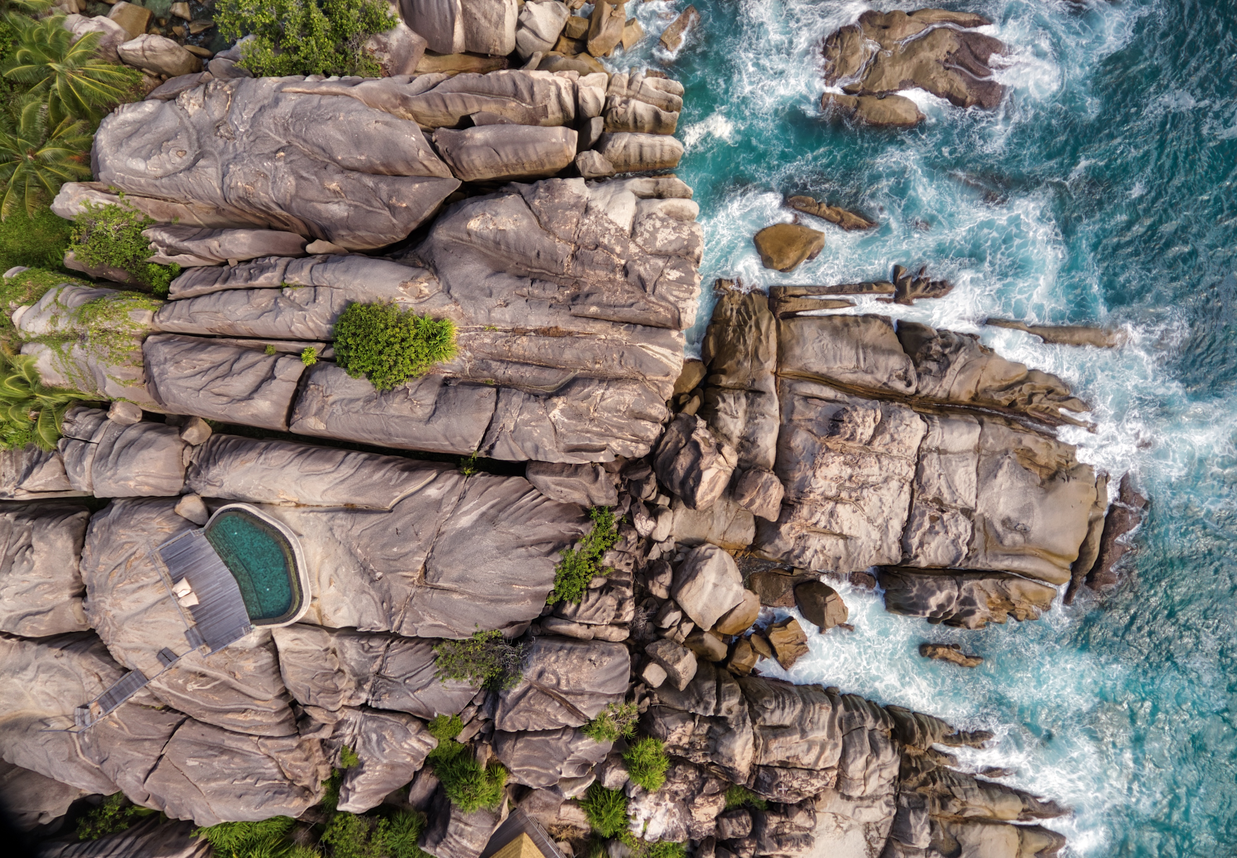 HDHotelSeychellenSix Senses Zil PasyonSpa Aerial Spa Pool