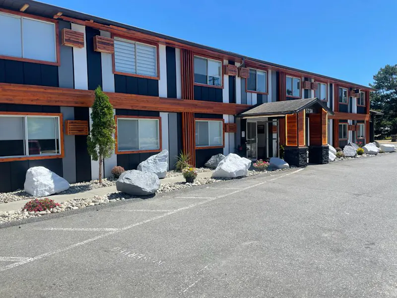 HDHotelBritish ColumbiaSunshine CoastSpot at Porpoise BayAussenansicht
