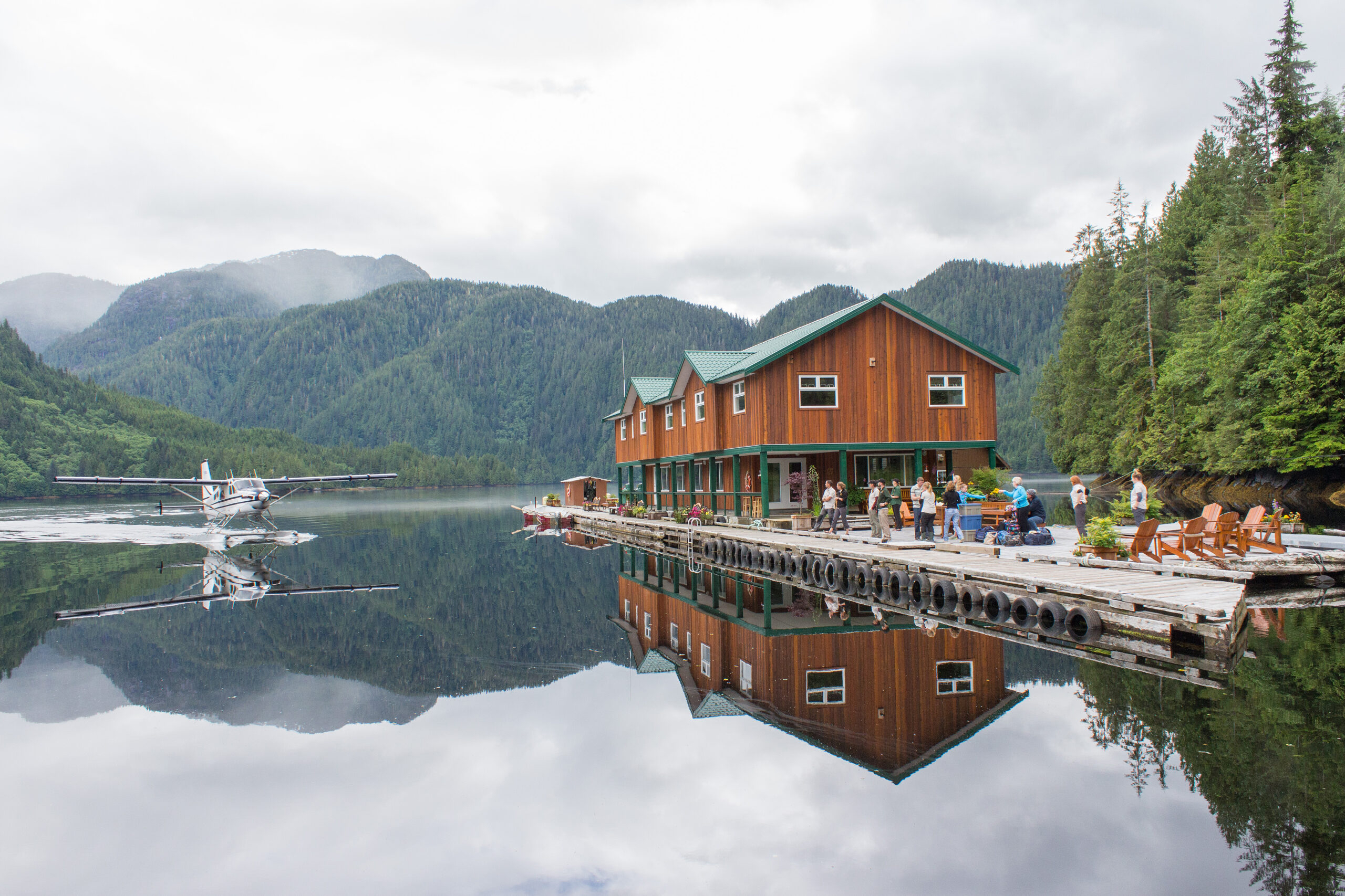HDBritish ColumbiaGreat Bear LodgeBEAPH4 exterior 008