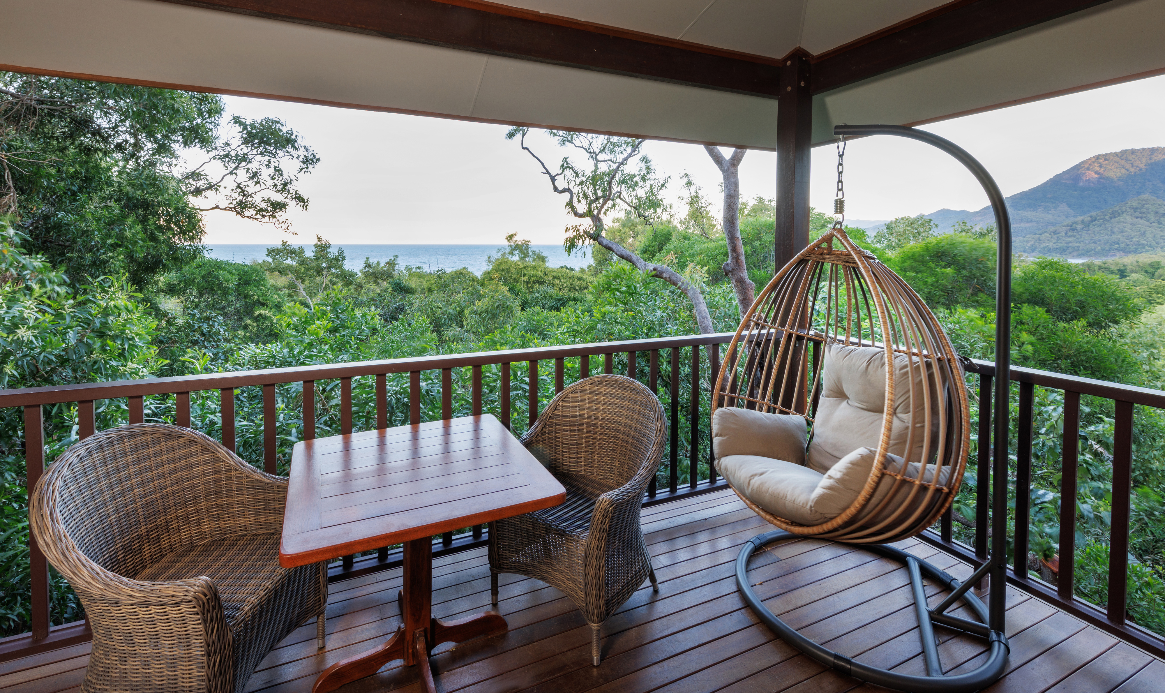 HDHotelAustralienQLDPort DouglasThala BeachBungalow Birdwing view