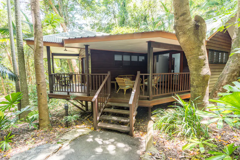 HDHotelAustralienQLDPort DouglasThala BeachBungalow Kingfisher Suite ext