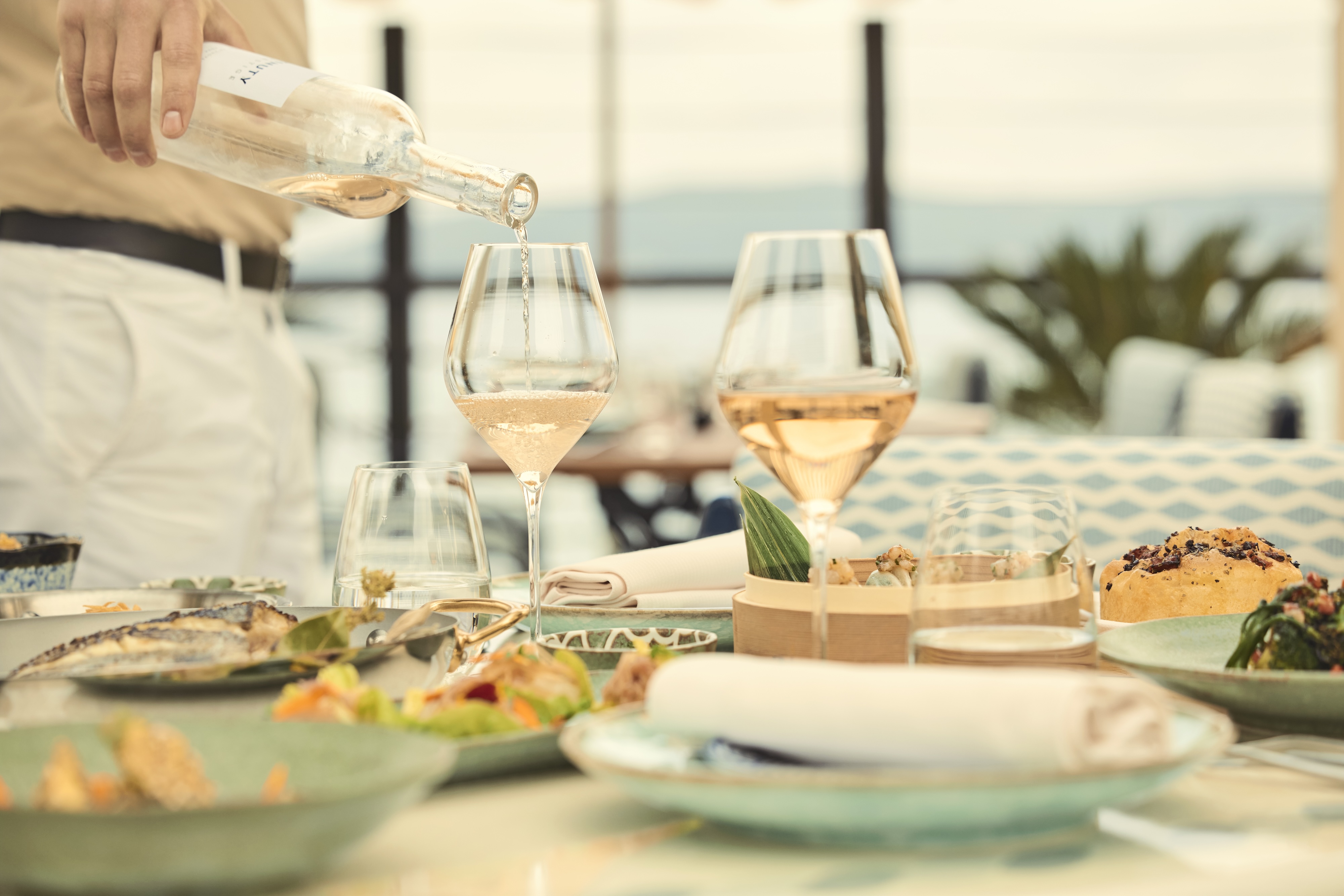 HDHotelFrankreichCOMO Le BeauvallonBeauvallon Sur Mer sharing plates 1