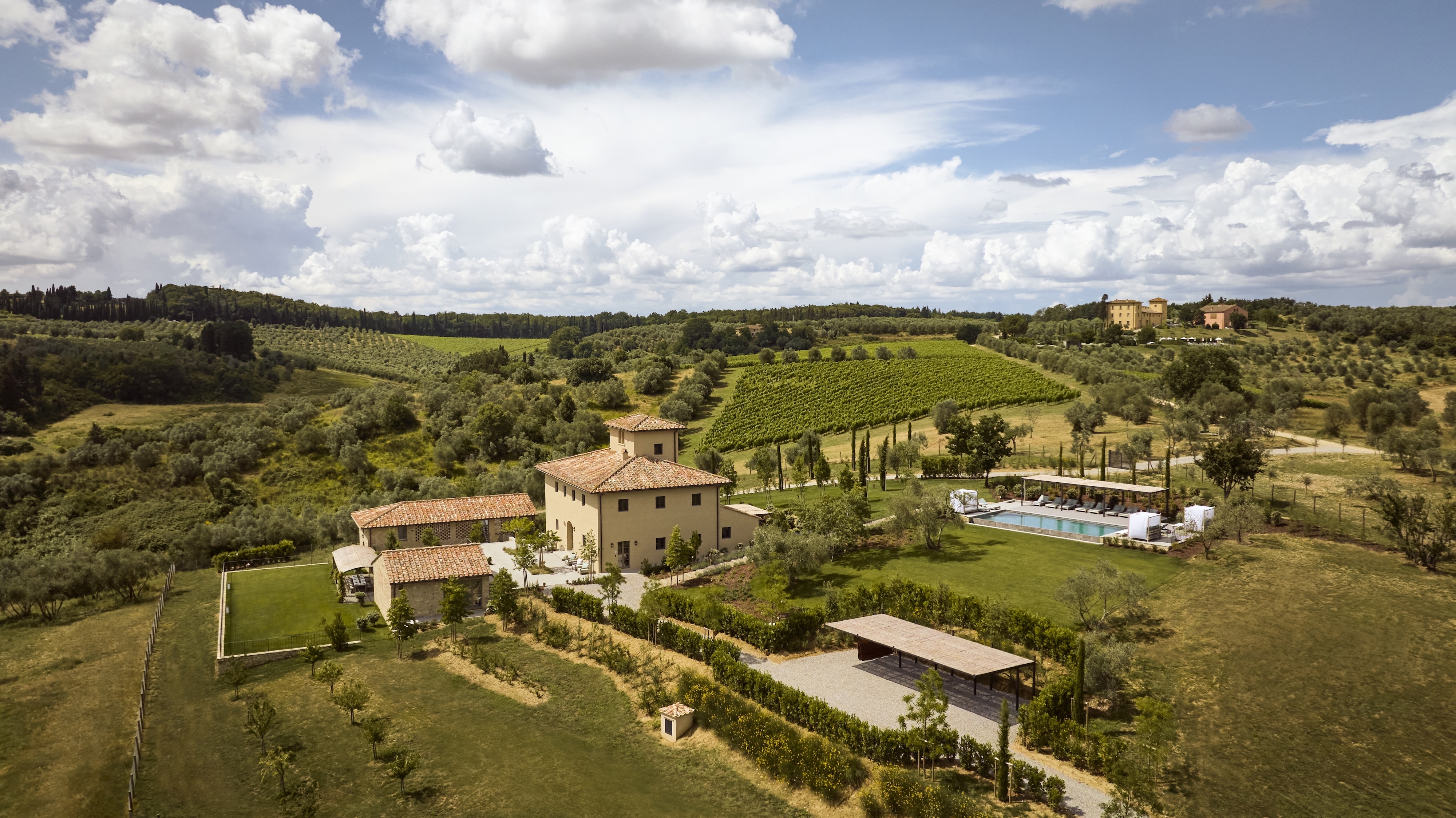 HDHotelItalienCOMO Castello Del NeroAreal Shot with Pool