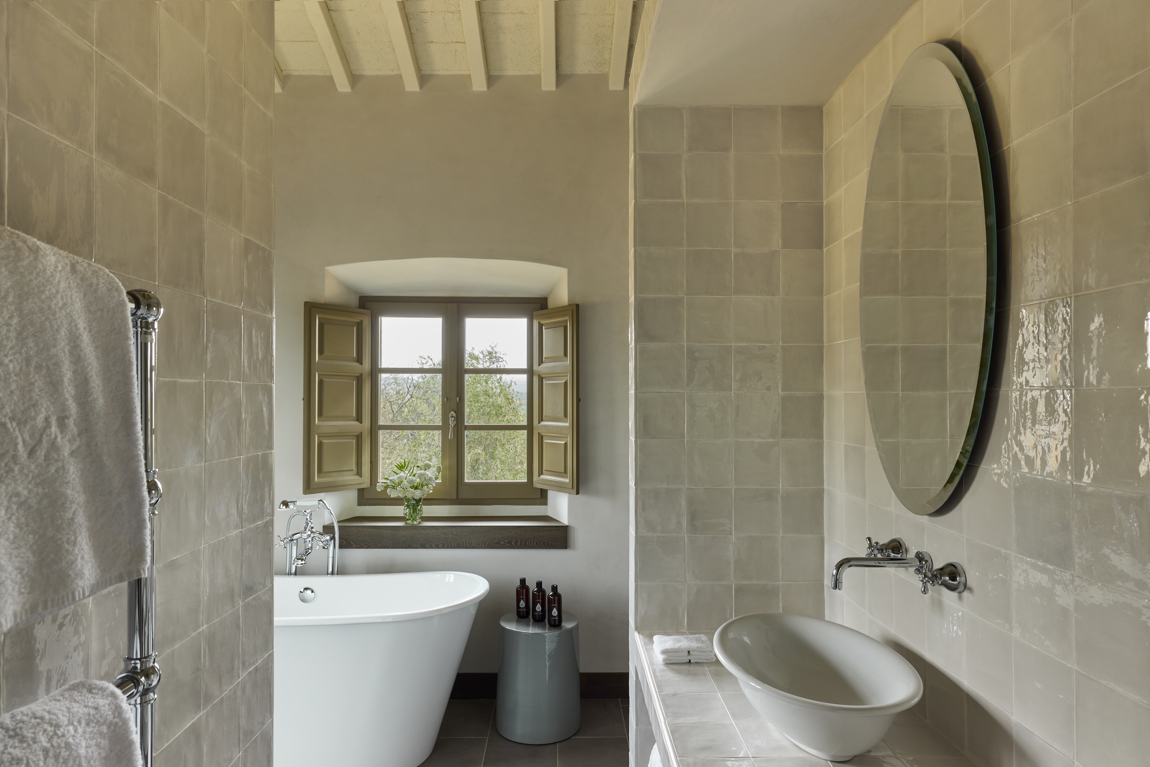 HDHotelItalienCOMO Castello Del NeroColonica Master Suite Bathroom