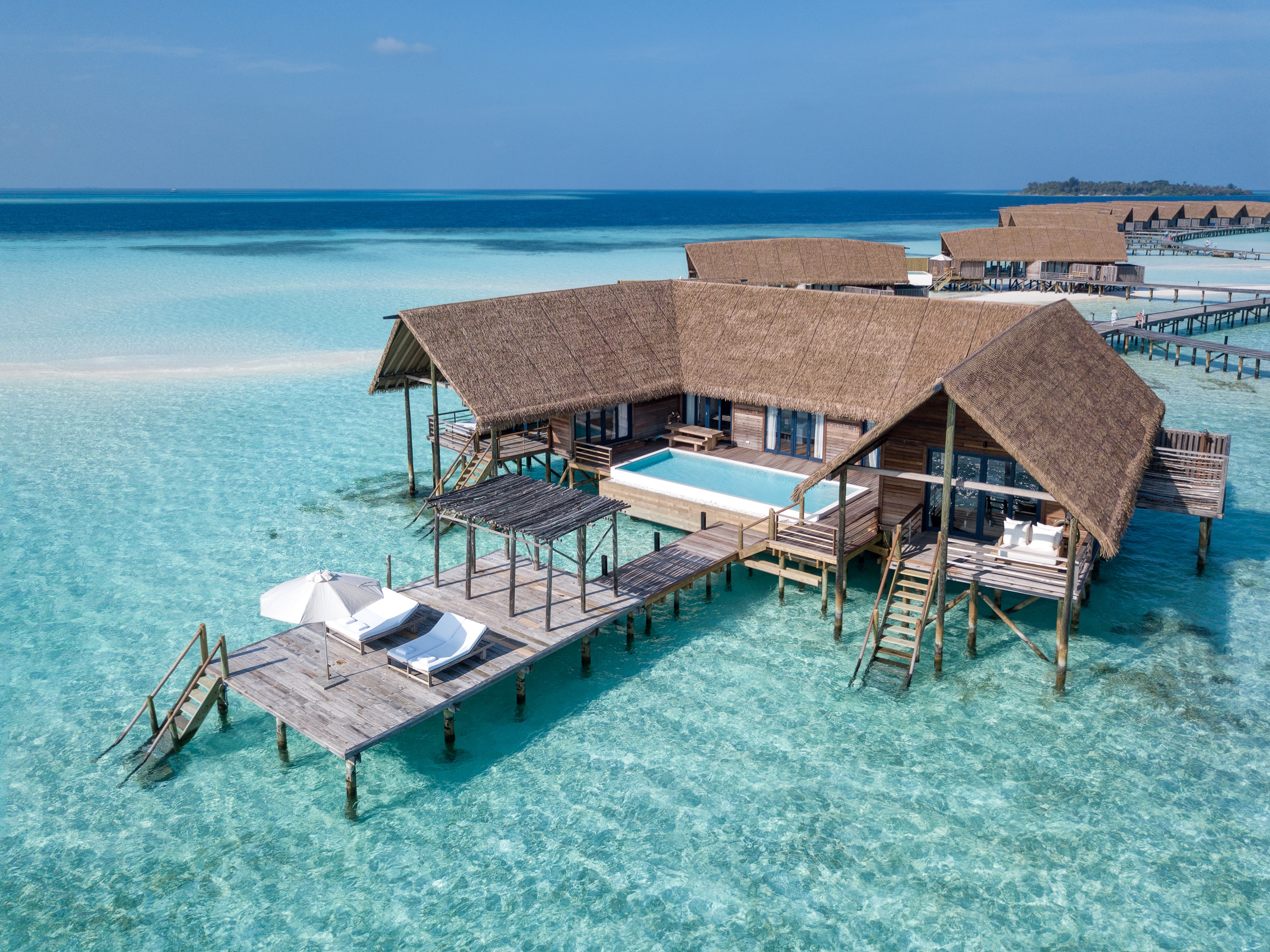 HDHotelMaledivenCOMO Cocoa IslandWater Villa Exterior 1