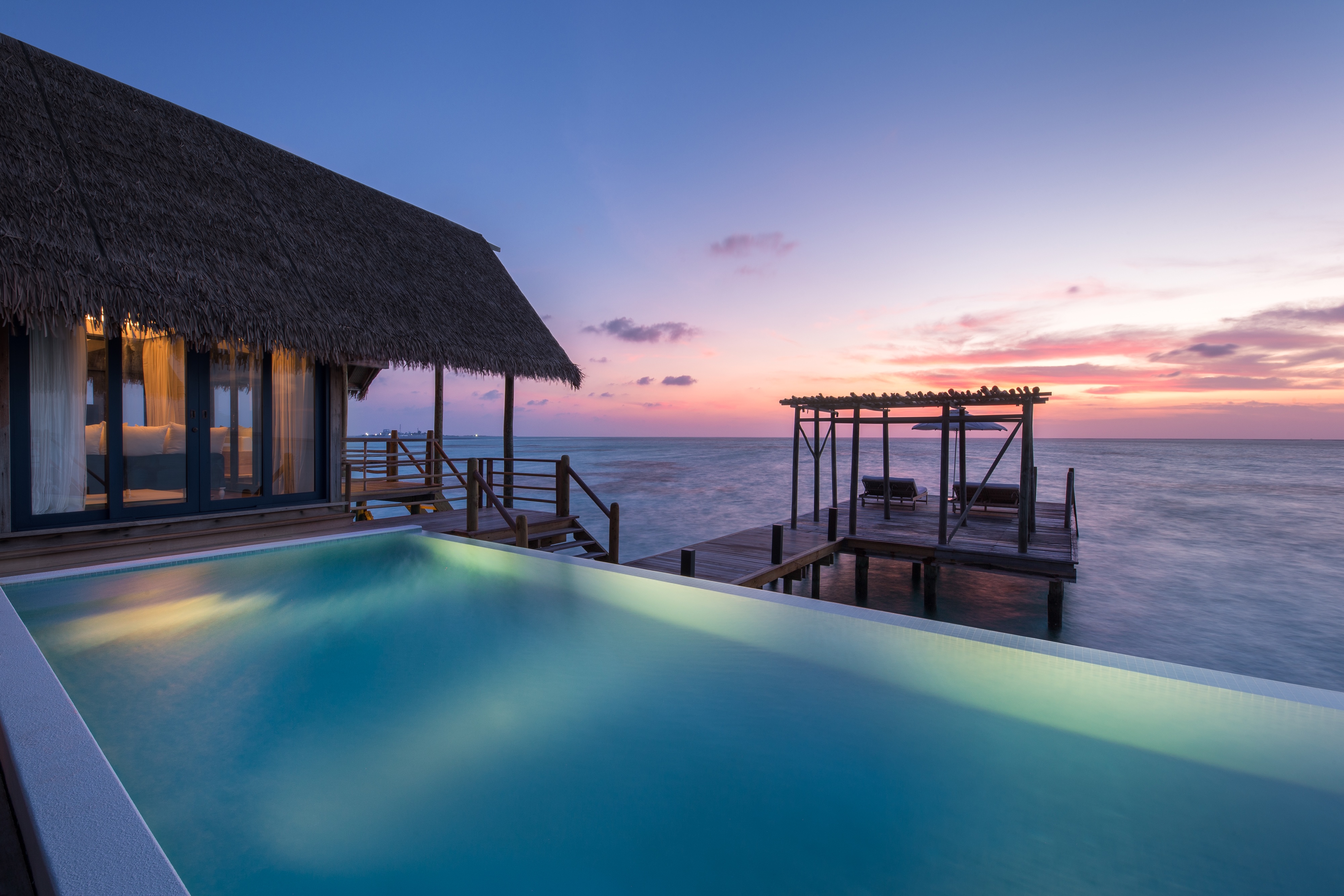 HDHotelMaledivenCOMO Cocoa IslandWater Villa Private Pool and Sundeck Sunset