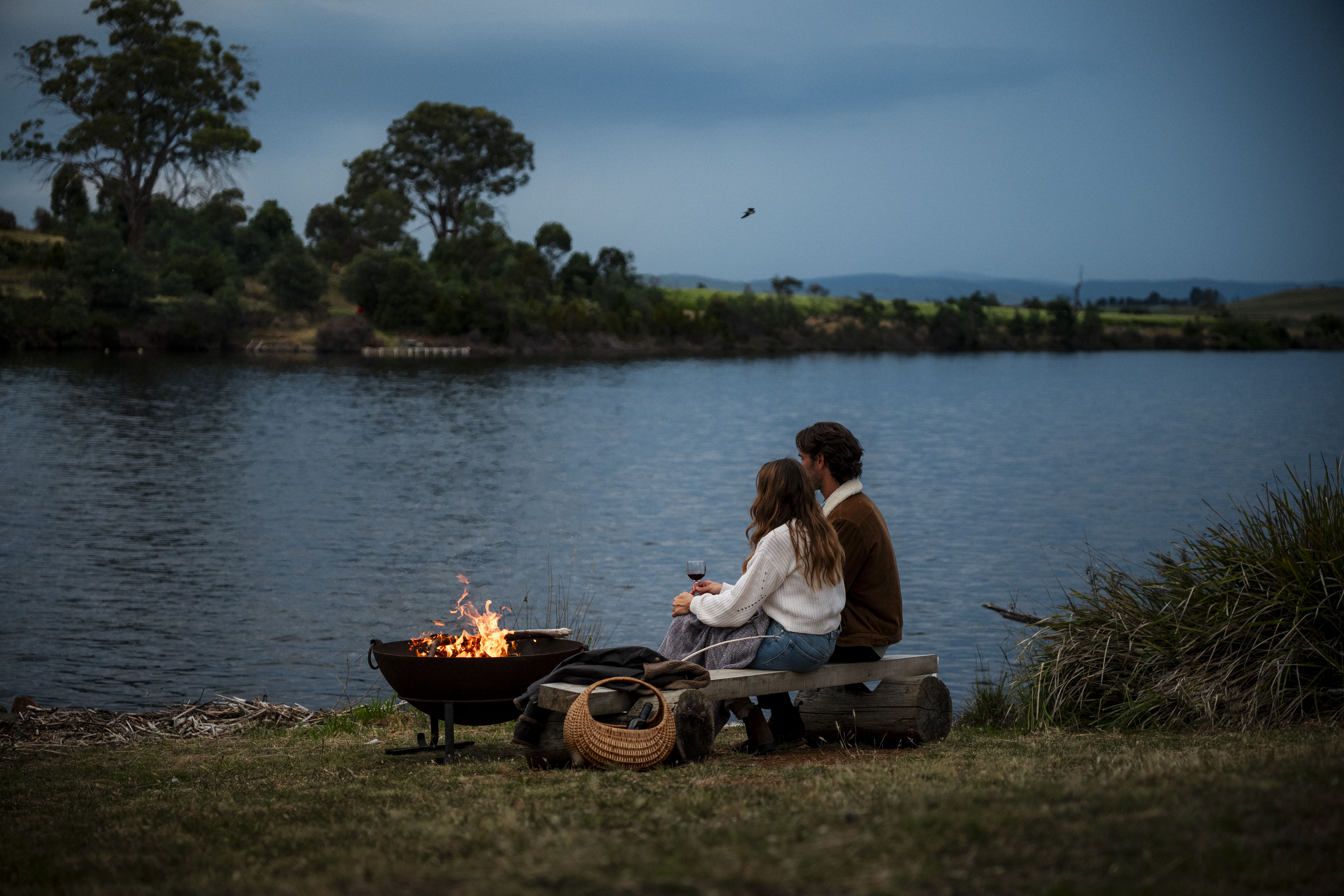HDHotelAustralienTasmaniaCurringa FarmSee Lagerfeuer