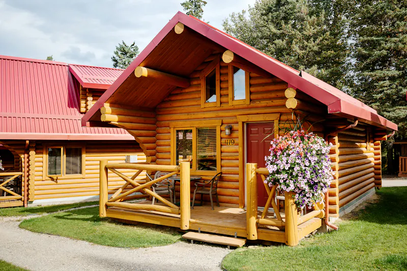 HDHotelAlbertaJasperMiette Mountain CabinsCabin YJAPO exterior 001
