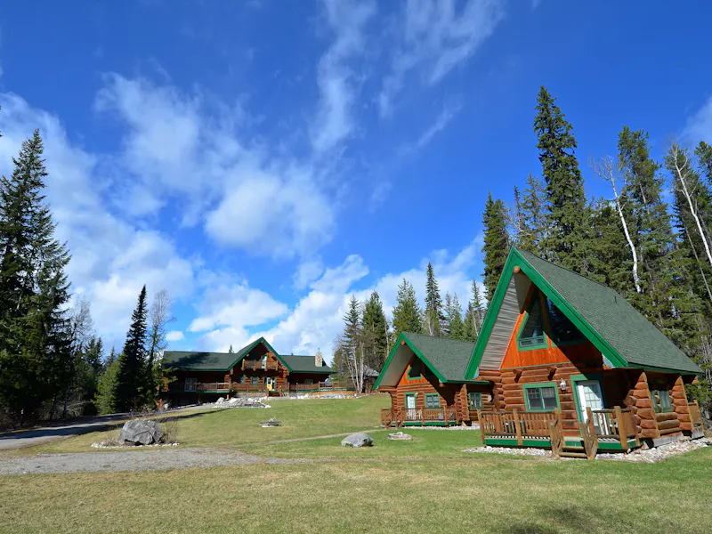 HDHotelBritish ColumbiaGoldenMoberly LodgeAnlage YGNMO exterior 002