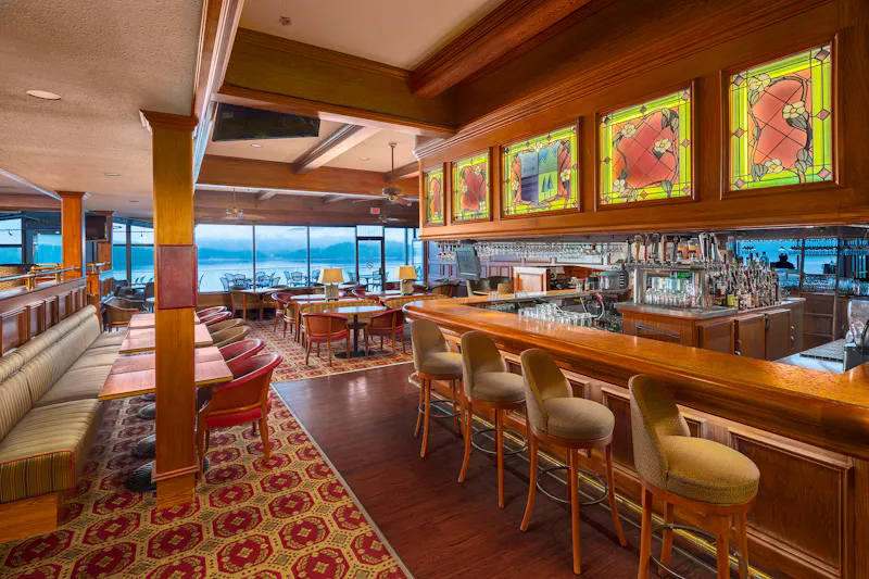 HDHotelBritish ColumbiaPrince RupertCrest HotelLounge YXRCM food 002