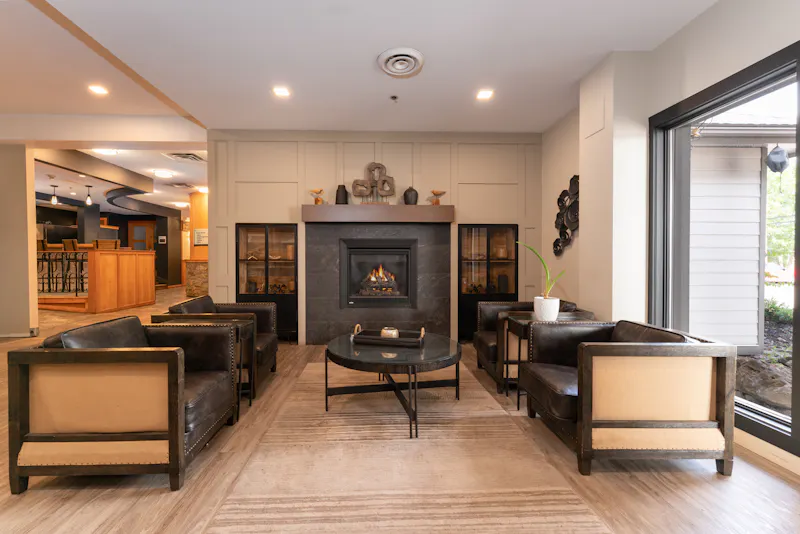HDHotelBritish ColumbiaSmithersHudson Bay LodgeLobby YYDHB 001