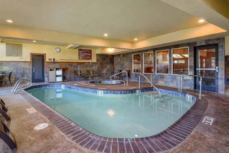 HotelOregonCannon BeachKathryn Riverfront Inn SeasidePool
