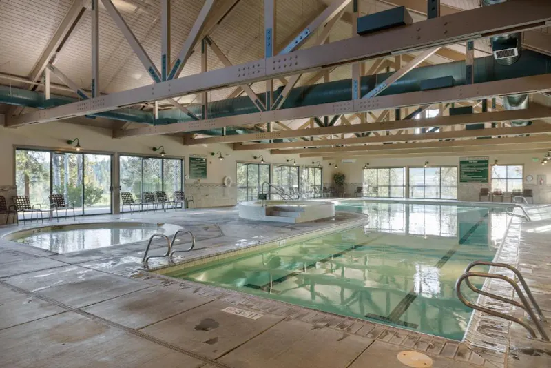 HDHotelOregonKlamath FallsRunning Y ResortPool