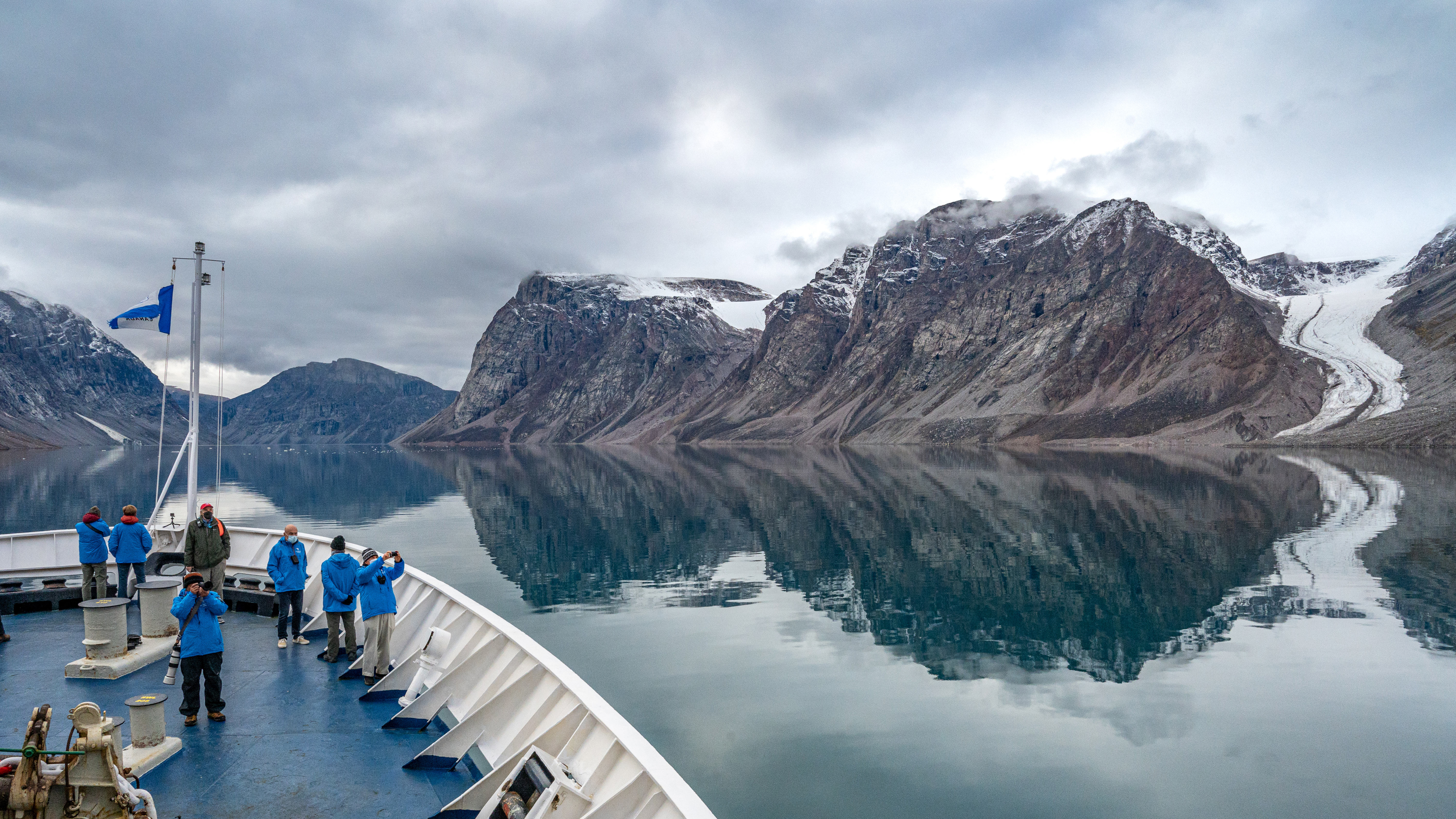 HDKreuzfahrtAdventure CanadaNW PassageBaffin Island Buchan Gulf 154935 Minty