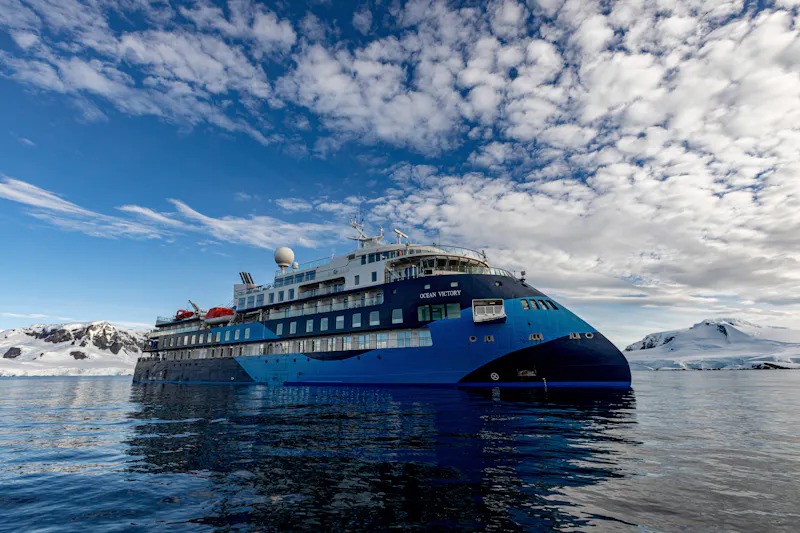HDKreuzfahrtAdventure CanadaNW PassageOcean Victory Exterior 24 February Foy