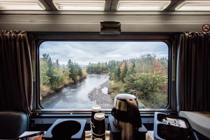 VIA RailRS280 VIA Train Long Haul Ocean 104 sRGB