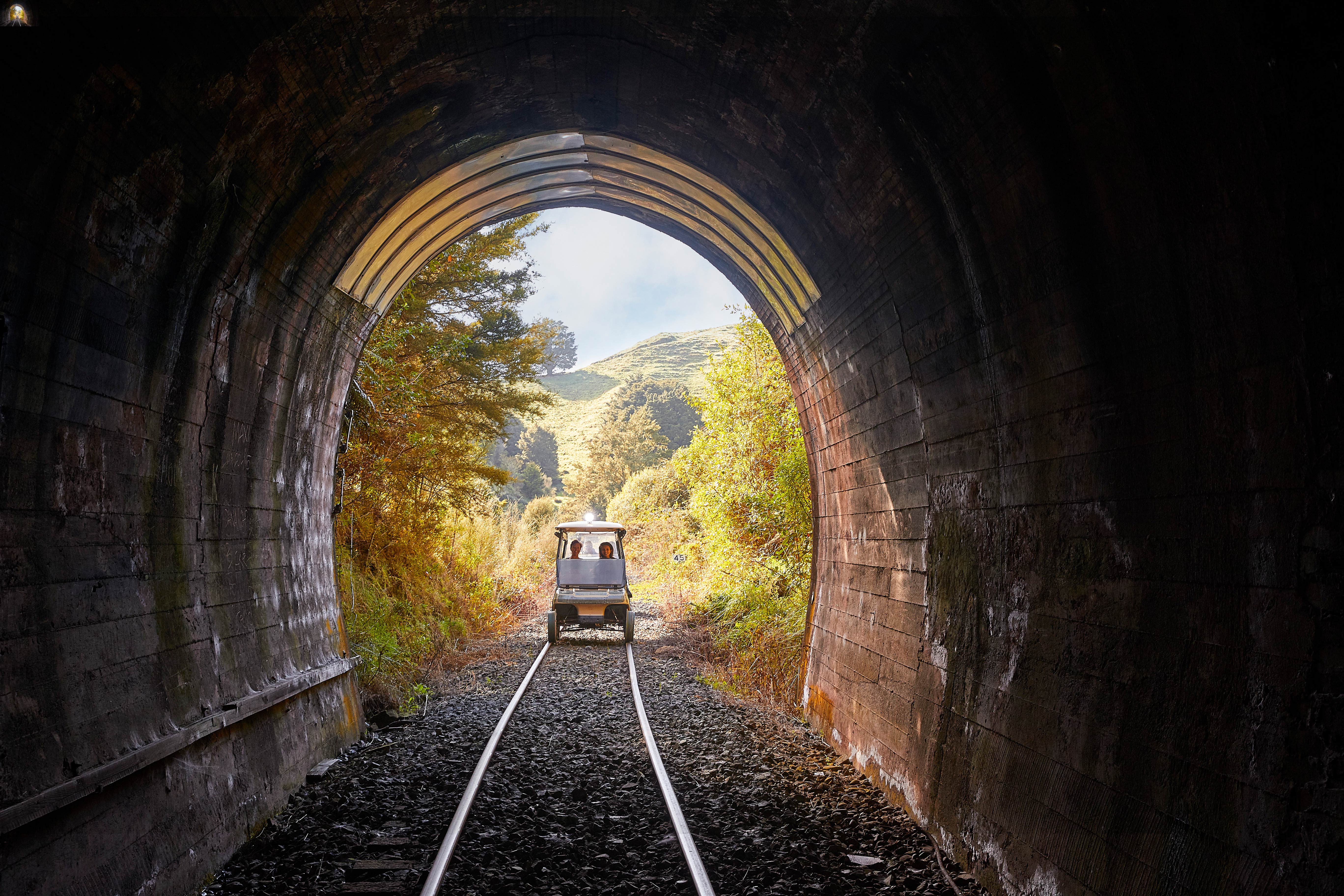HDNeuseelandWhanganuiforgotten world rail cart tunnel 591671