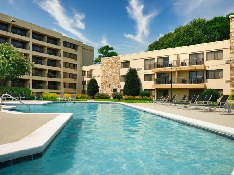 HotelVirginiaWilliamsburgDoubletree Hotel WilliamsburgPool2