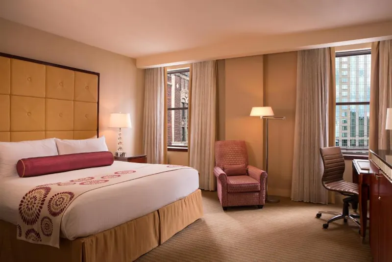 HotelIllinoisChicagoMillennium KnickerbockerZimmer