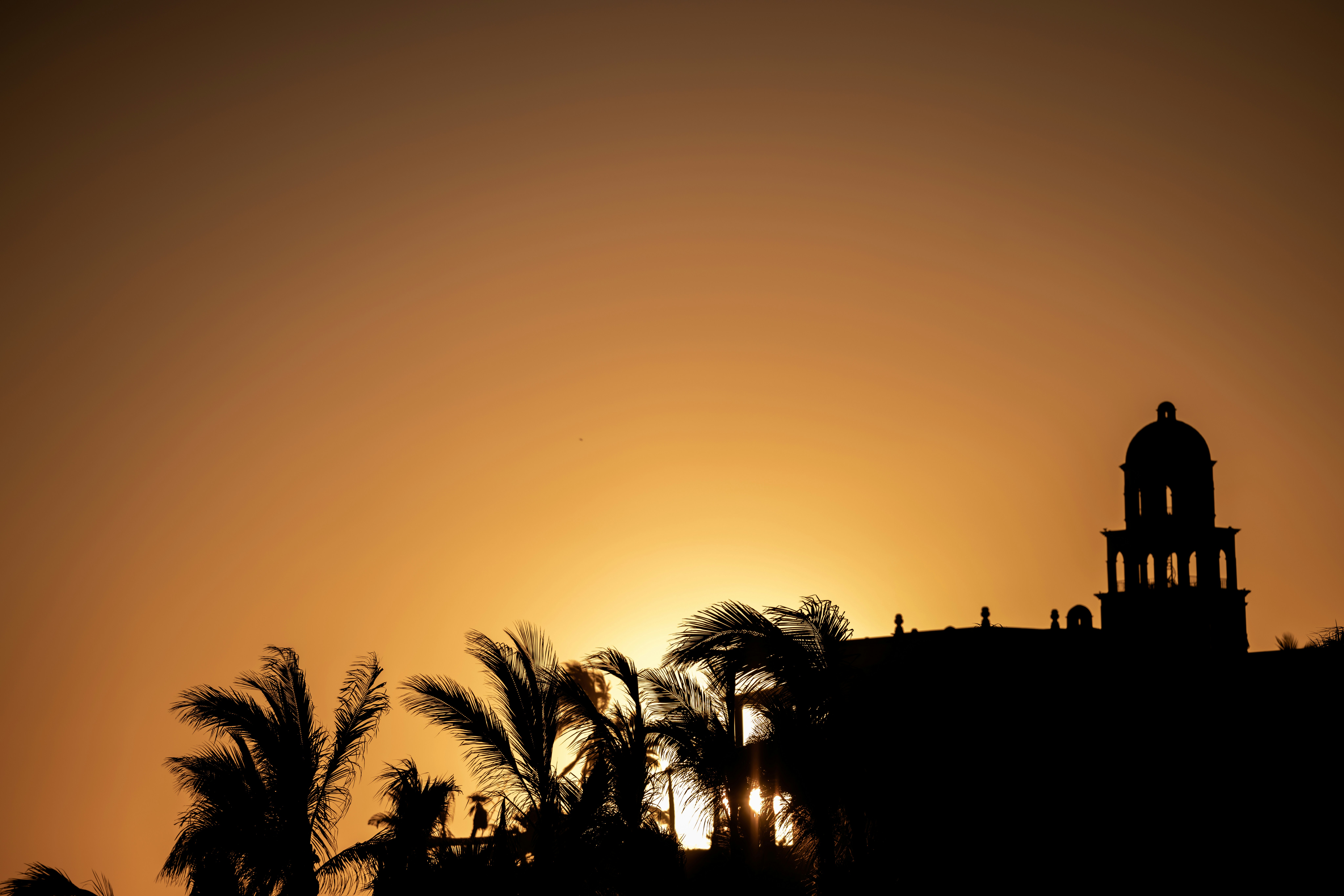 HDMexikoBaja CaliforniaKirche im Gegenlicht josh withers CajDGM8JqEw unsplash