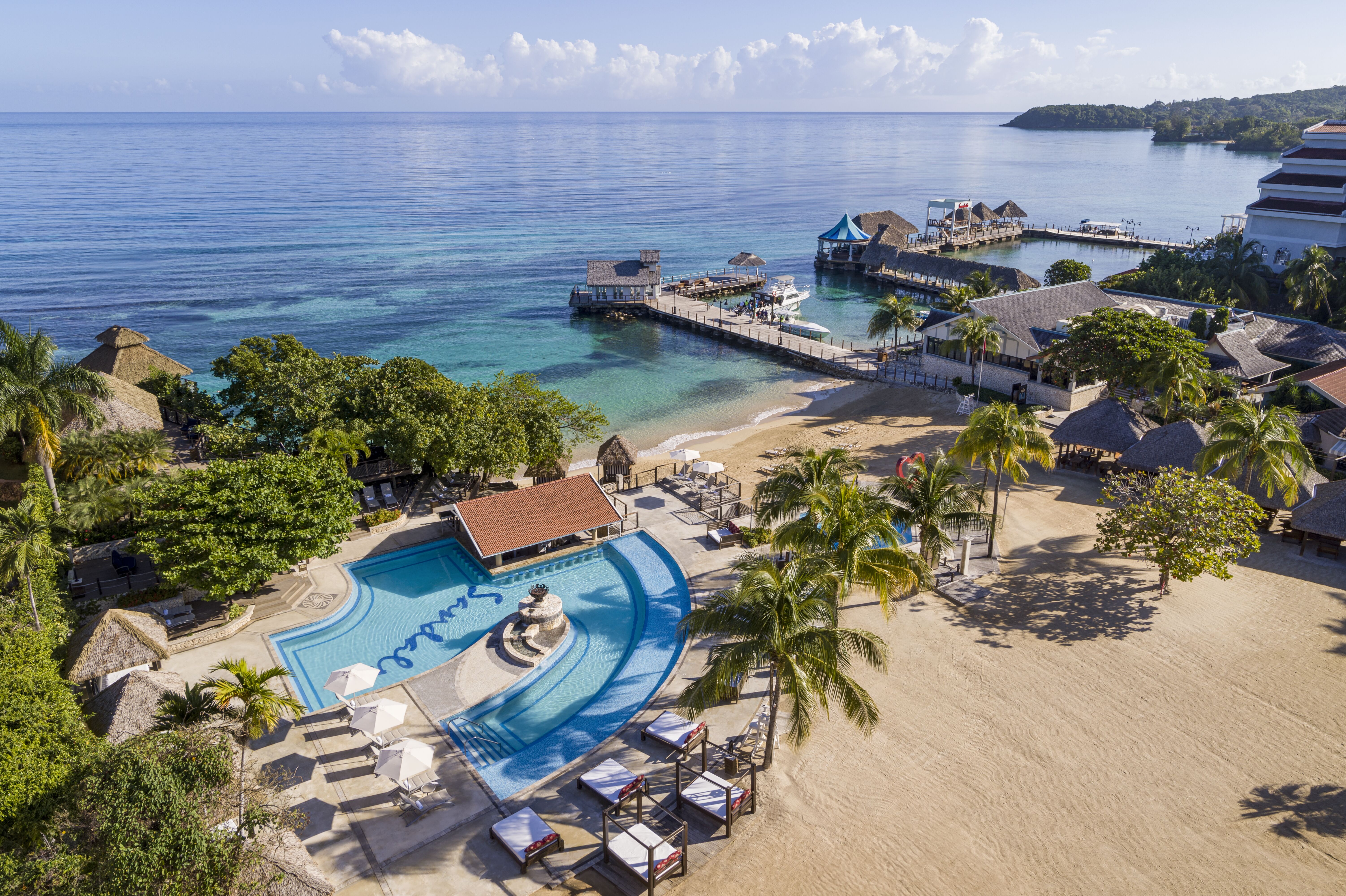 HDHotelJamaikaSandals Ochi Ocho RiosBeach Beach front Pier Aerial